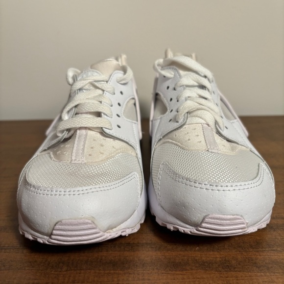 Nike Air Huarache Sneakers White & Pure Platinum 654275-110 Size 4Y / 5.5 Women - Picture 3 of 7